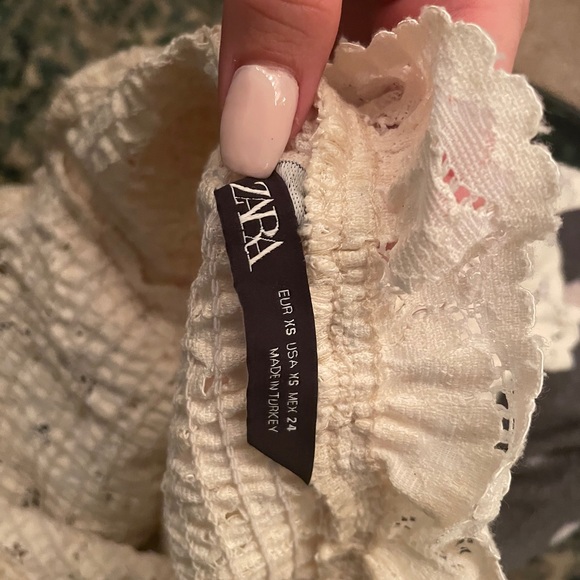 Lace top - Picture 4 of 4